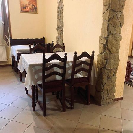 Apartament-Minihotel Elpida Lviv Buitenkant foto