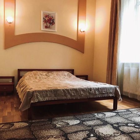 Apartament-Minihotel Elpida Lviv Buitenkant foto