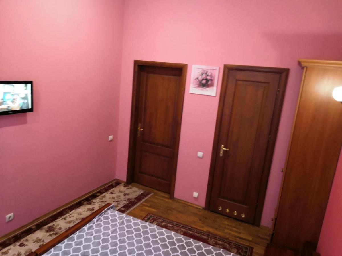 Apartament-Minihotel Elpida Lviv Buitenkant foto