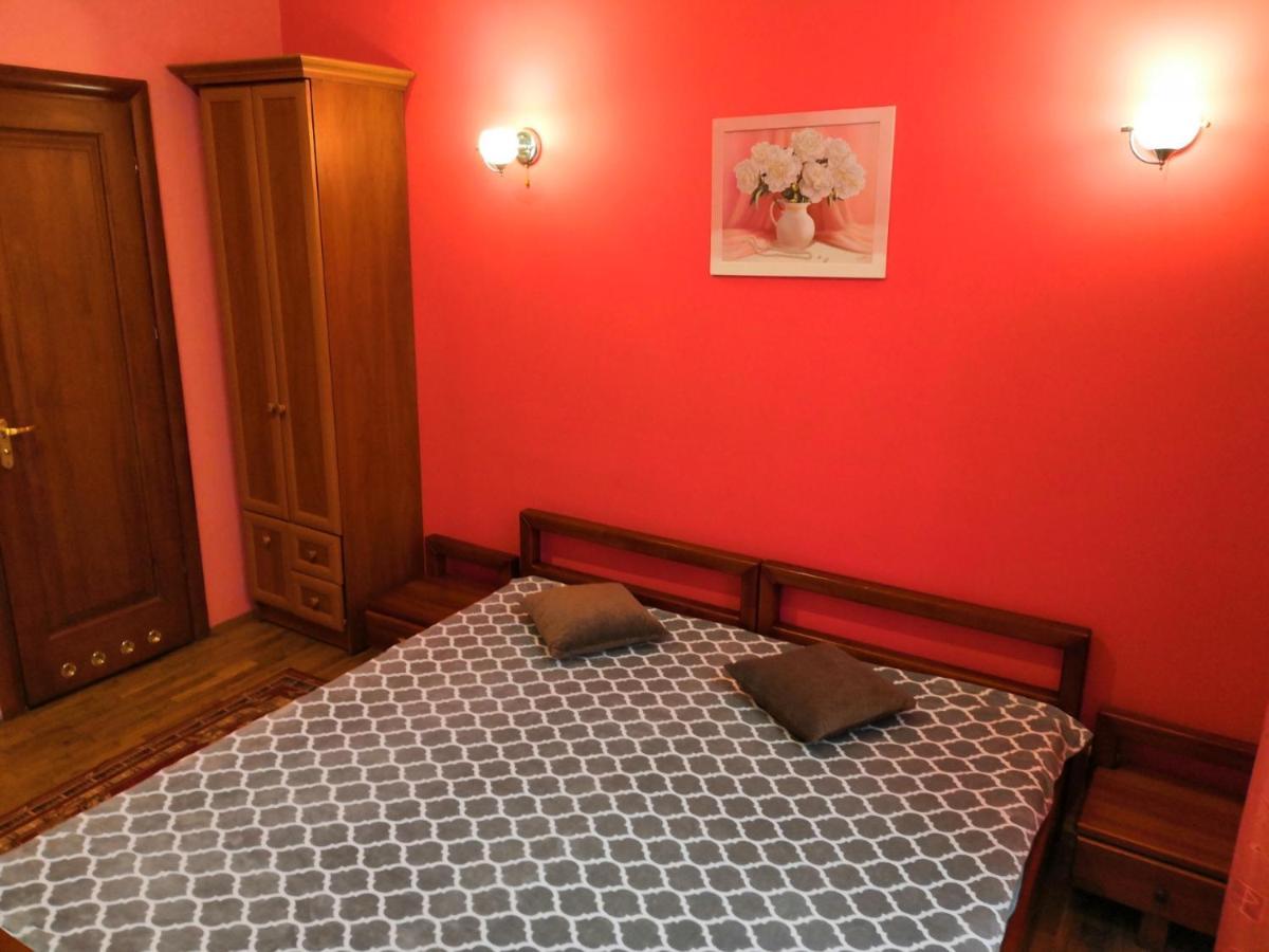 Apartament-Minihotel Elpida Lviv Buitenkant foto