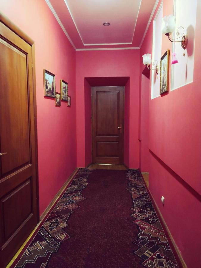Apartament-Minihotel Elpida Lviv Buitenkant foto