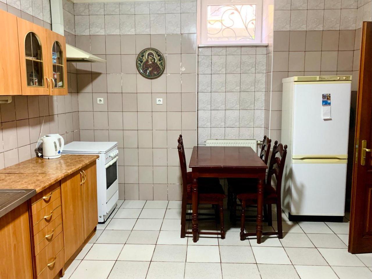 Apartament-Minihotel Elpida Lviv Buitenkant foto