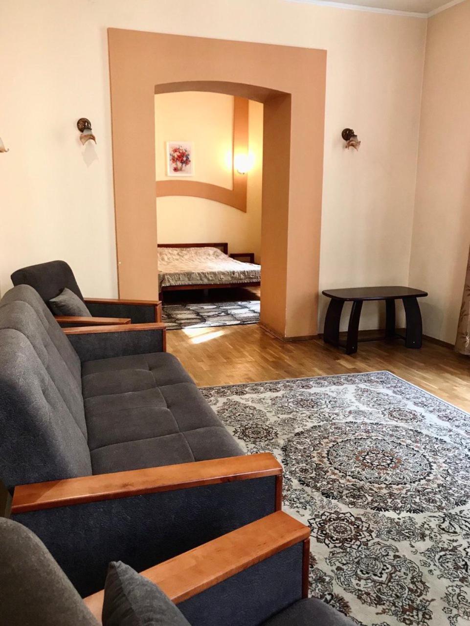 Apartament-Minihotel Elpida Lviv Buitenkant foto