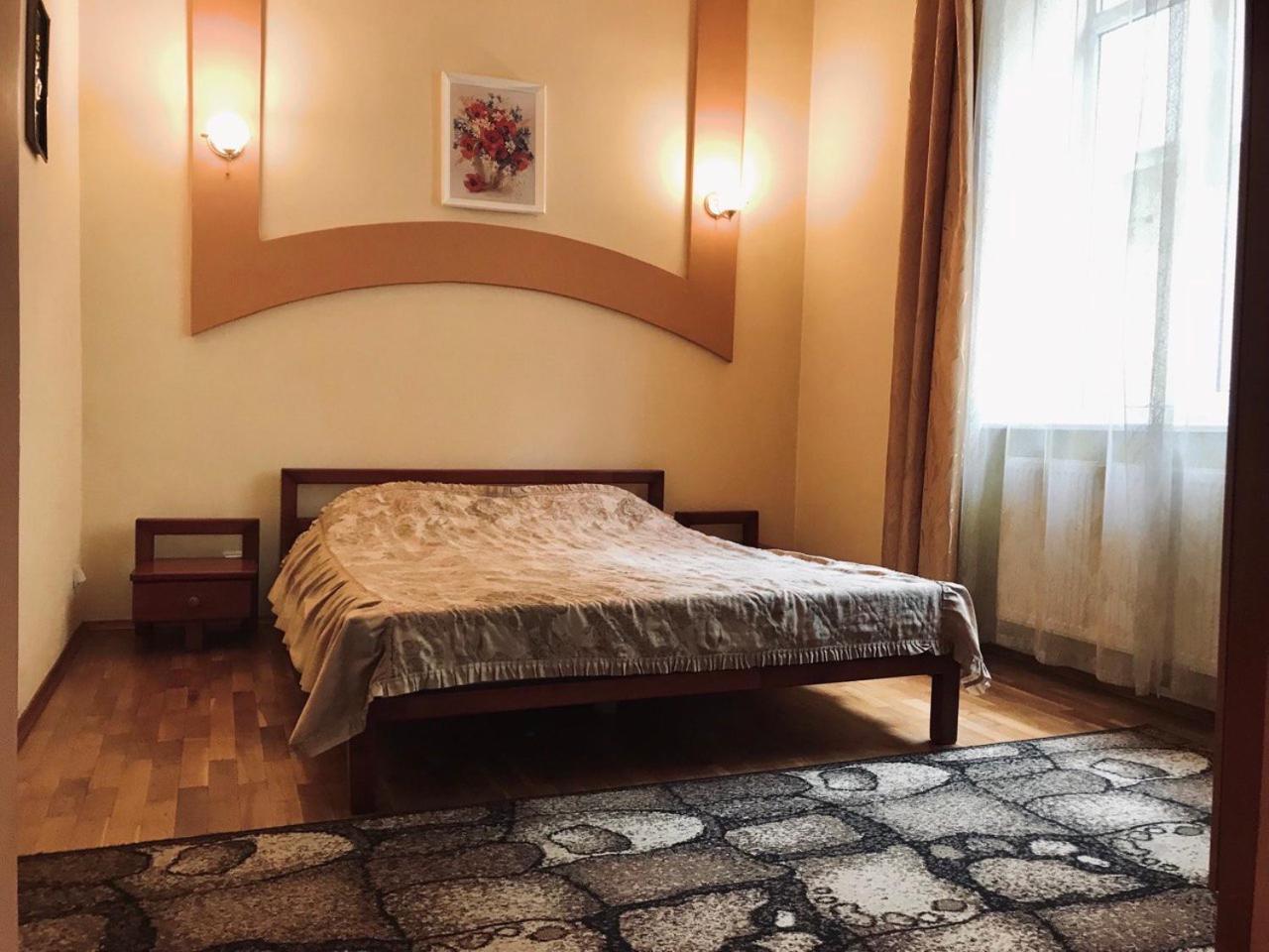 Apartament-Minihotel Elpida Lviv Buitenkant foto