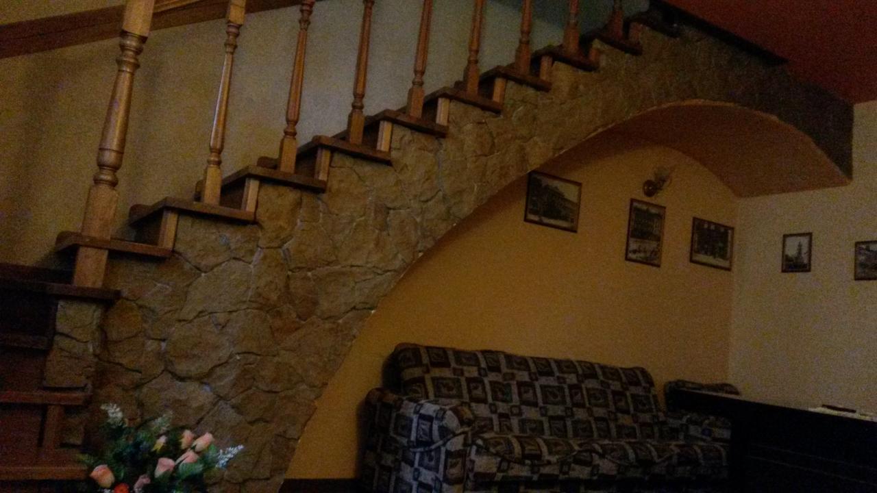 Apartament-Minihotel Elpida Lviv Buitenkant foto