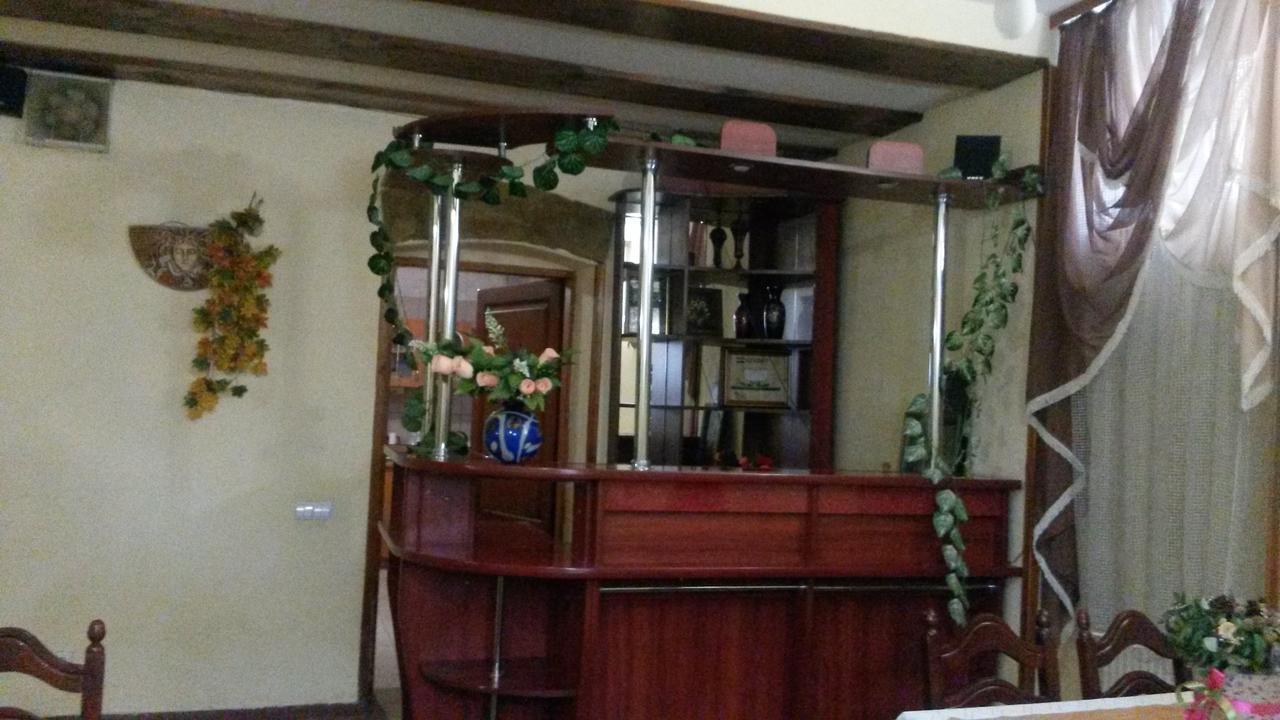 Apartament-Minihotel Elpida Lviv Buitenkant foto